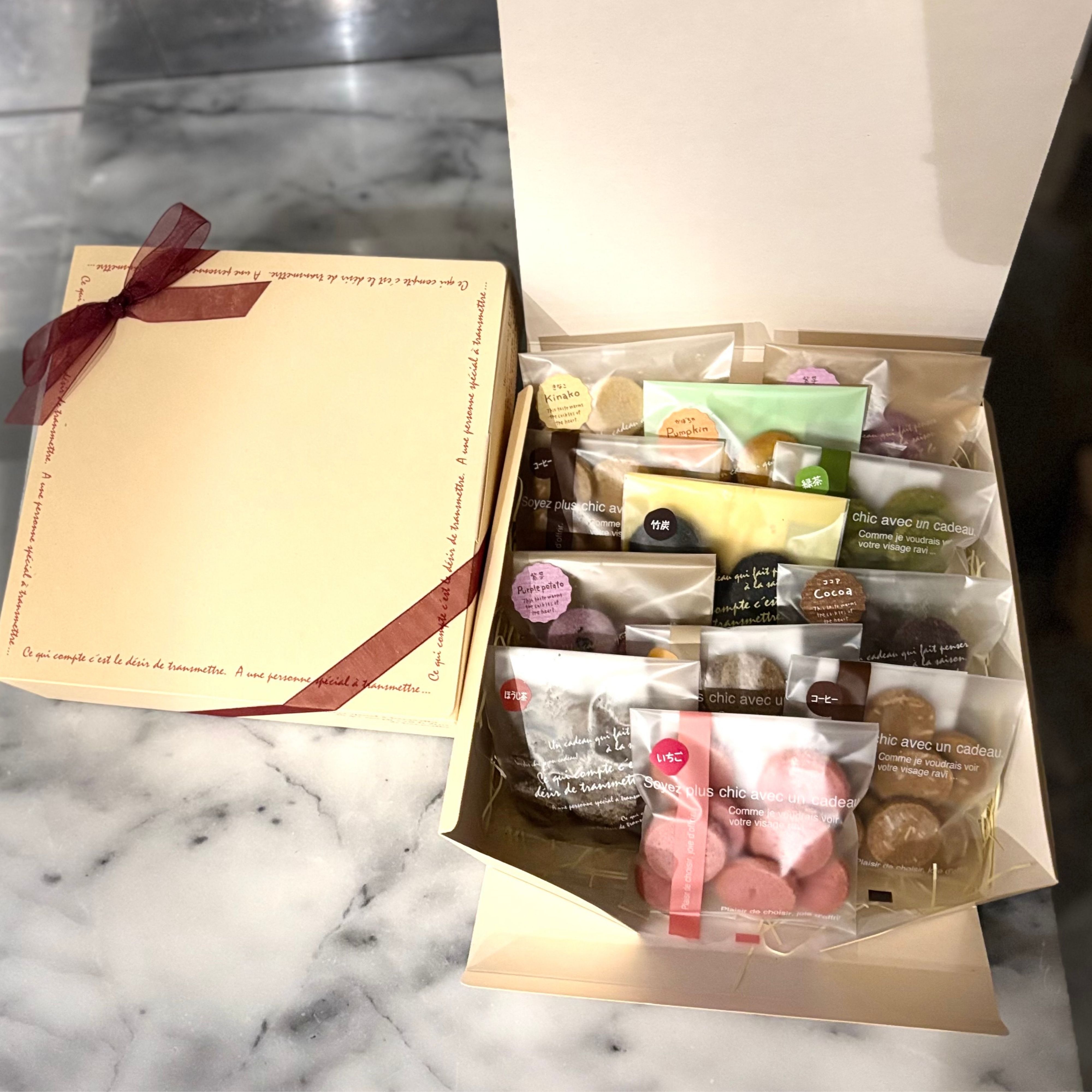 満月クッキー 詰合せ（12種類）紙箱