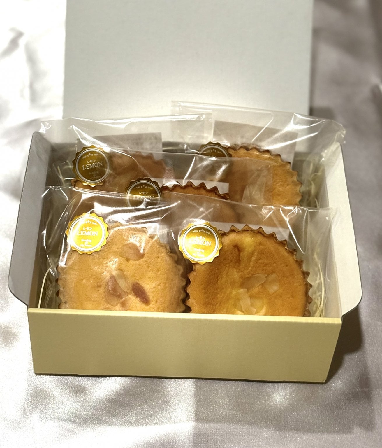 焼菓子とスワロフスキーのお店 Cherry Blossam（チェリー ブロッサム）