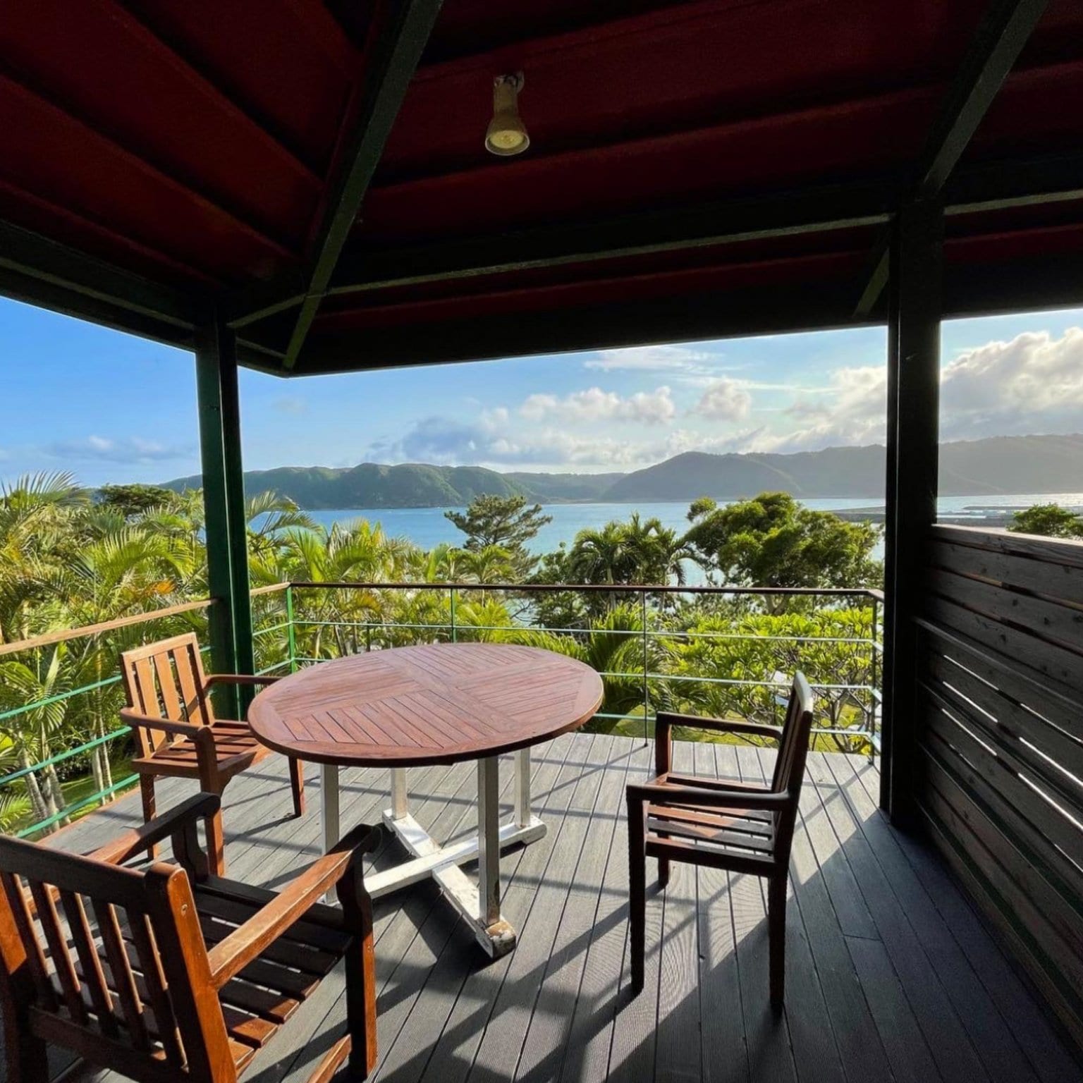 Lienfarmと巡る 沖縄の薬草と文化に触れる癒しのリトリート 【Roomタイプ : ヴィラ】