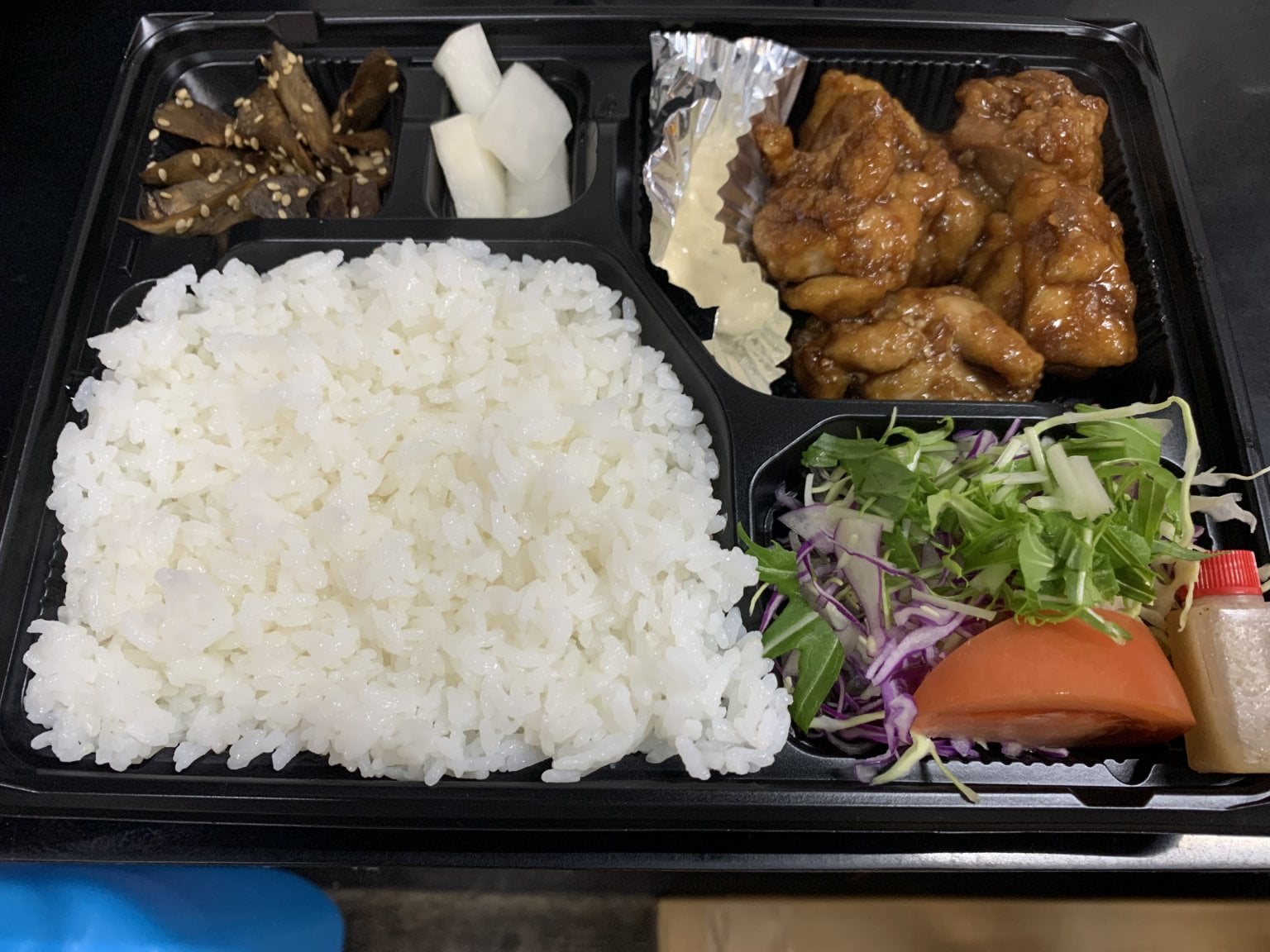 黒酢チキン南蛮弁当（お持ち帰りのみ）当日限り有効！月～金曜日限定