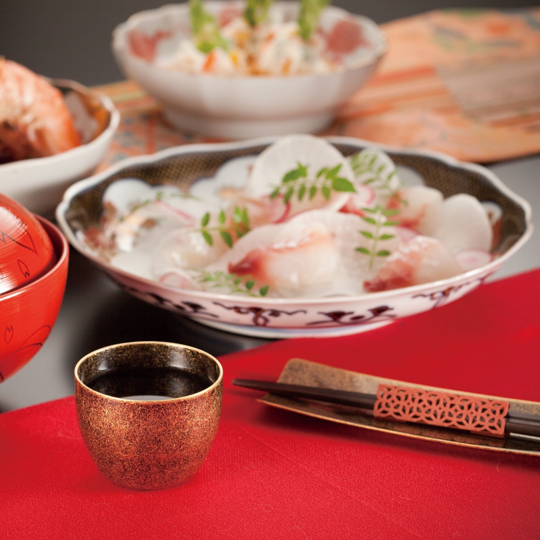 950銀製ぐい呑み 箱付 時代物 アンティーク 食前酒 シェリー杯 蒐集家放出 八田亨『ダイナミズム』展＠シボネ青山｜輪湖雅江の器とごはん