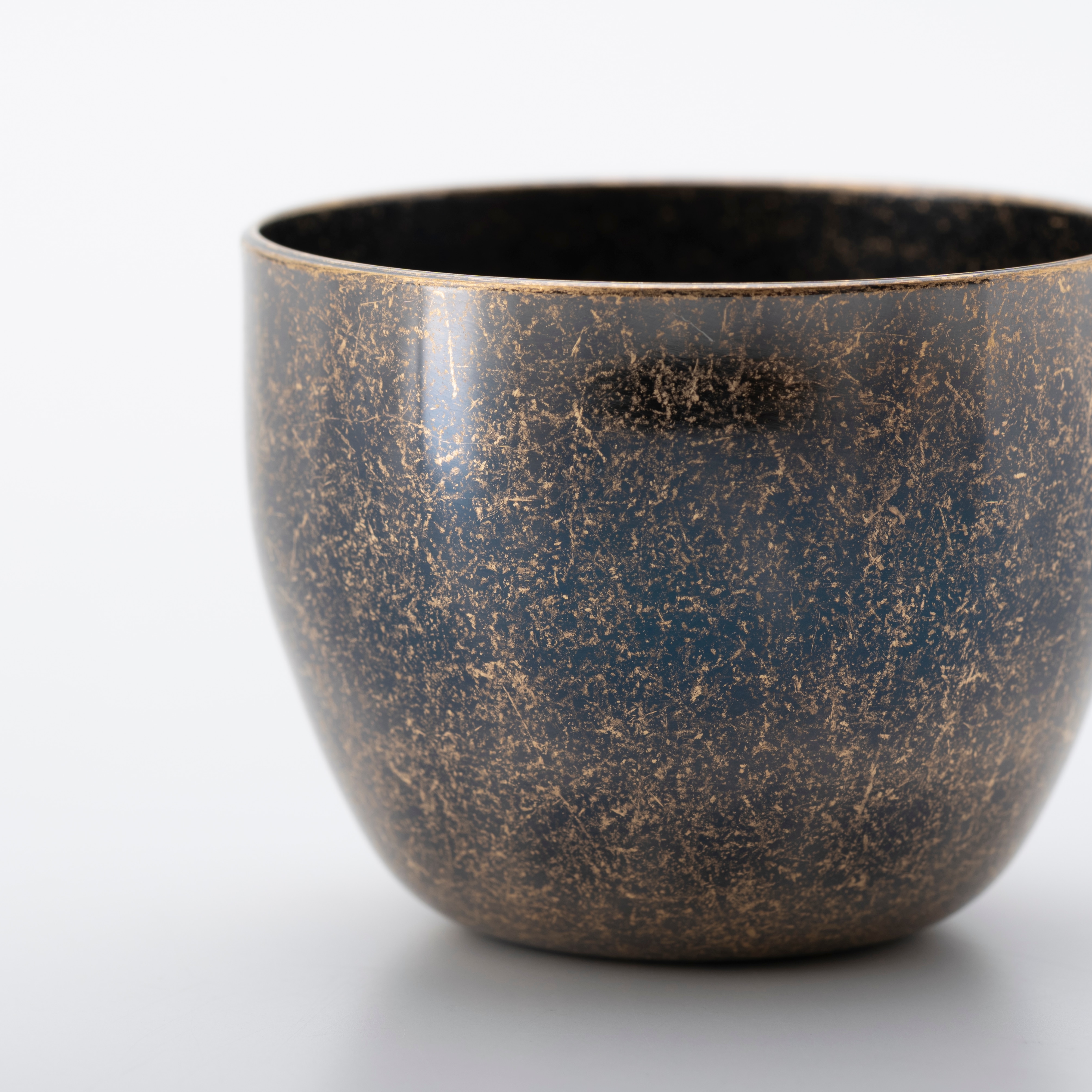 びわ色 盃 ぐい呑み ちょこ 古美術 古道具 アンティーク びわ色 盃 ぐい呑み ちょこ 古美術 古道具 アンティーク