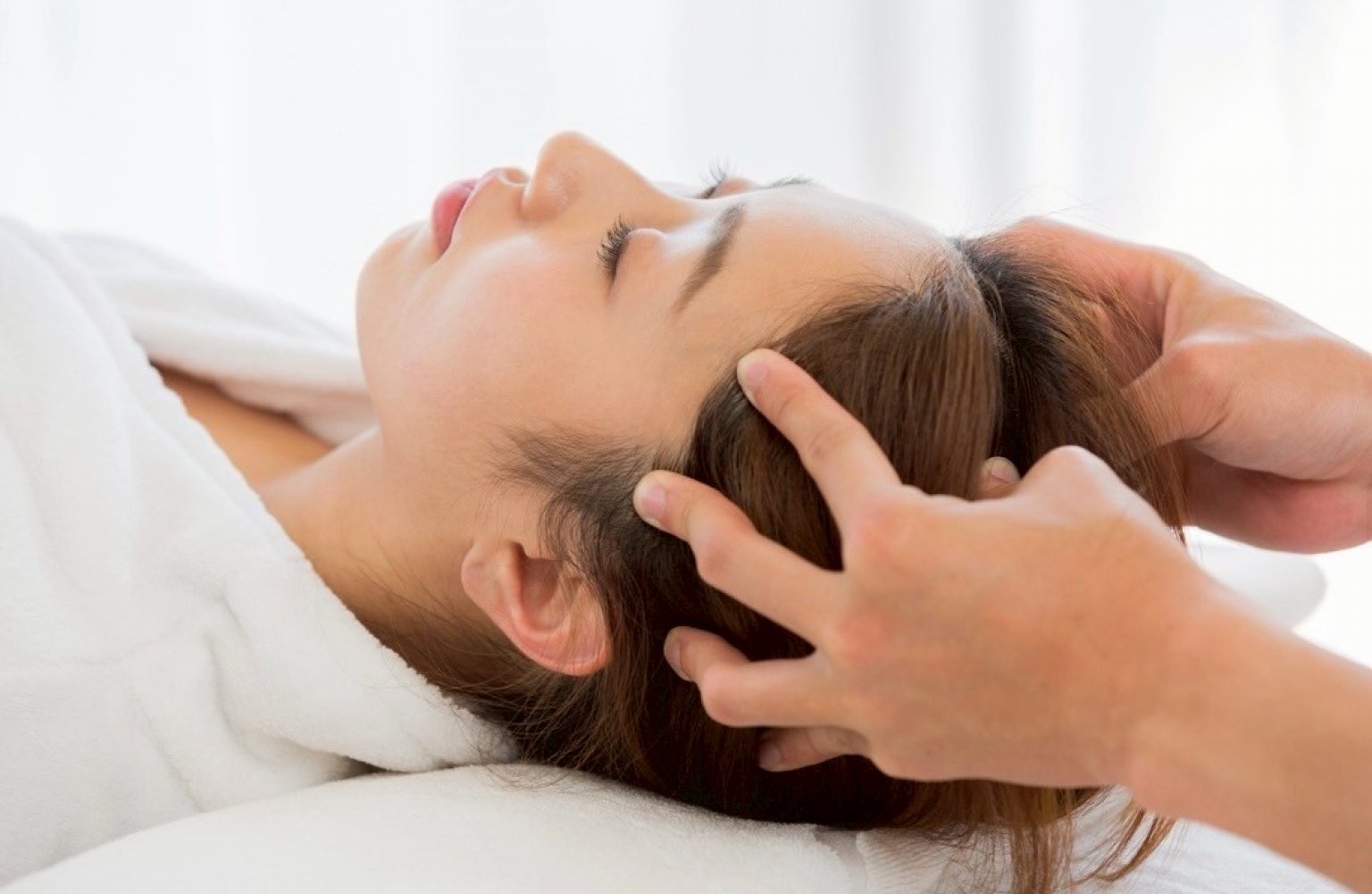 お手軽リフレッシュヒーリングヘッドスパ40分コース/頭スッキリ、肩、首らくらく