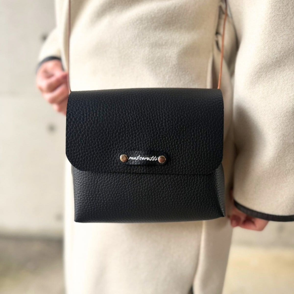ミニマムショルダーポーチ ブラック