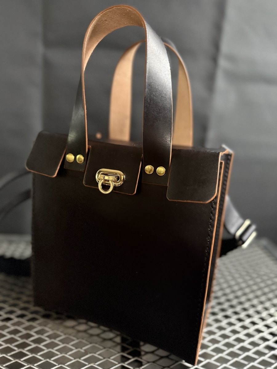 Y様専用ヌメ革フタ付ショルダーバッグブラック