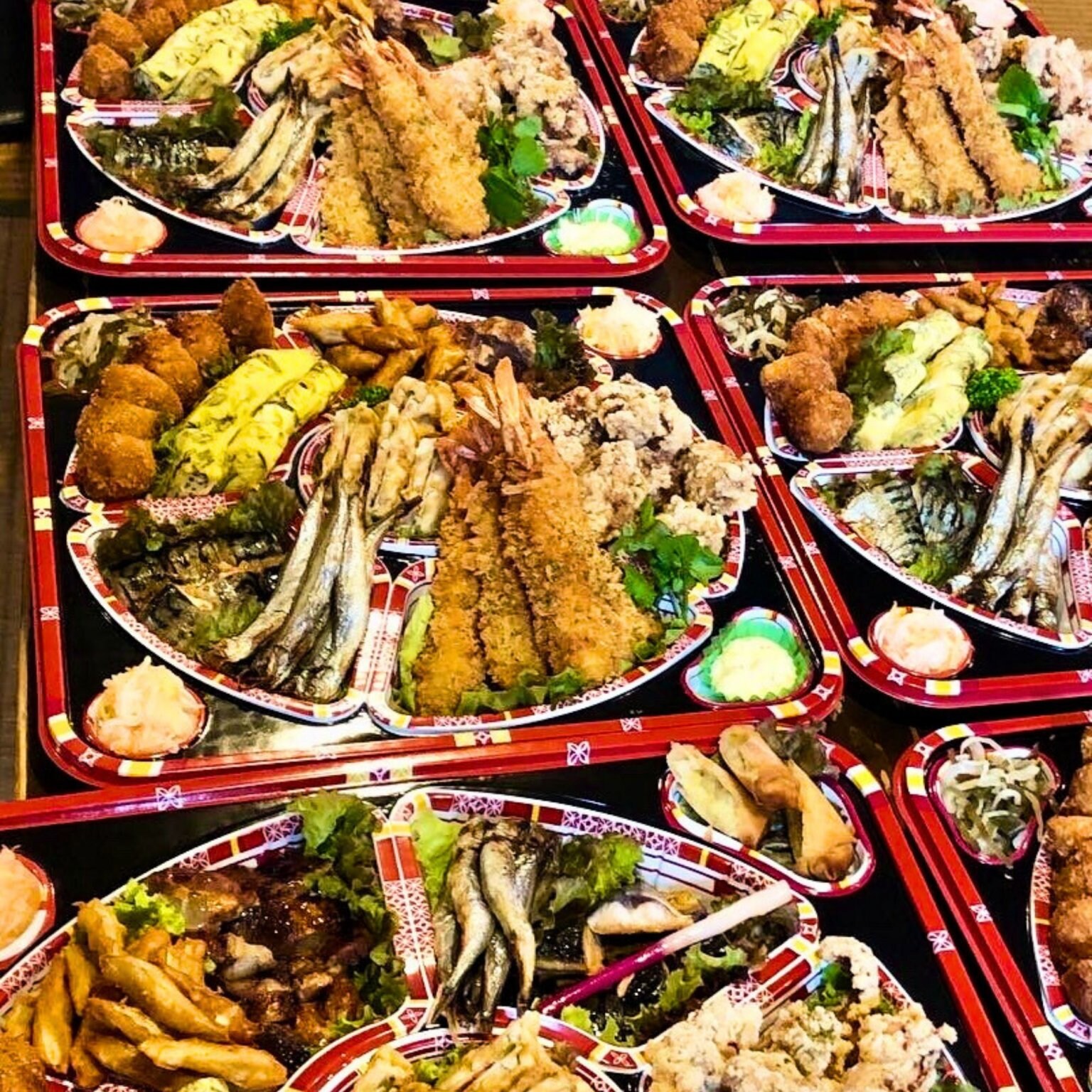 【1月予約専用】焼きてびちメイン 石嶺食堂 手作りオードブル（4〜6名様向け）