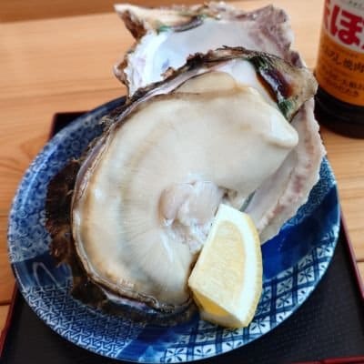 岩牡蠣(生・蒸し)