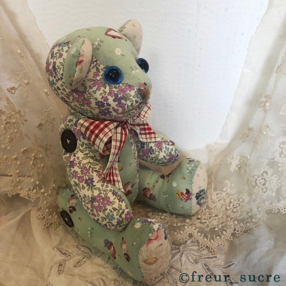 freur_sucre】手縫いテディベア「お花畑をさがしに」
