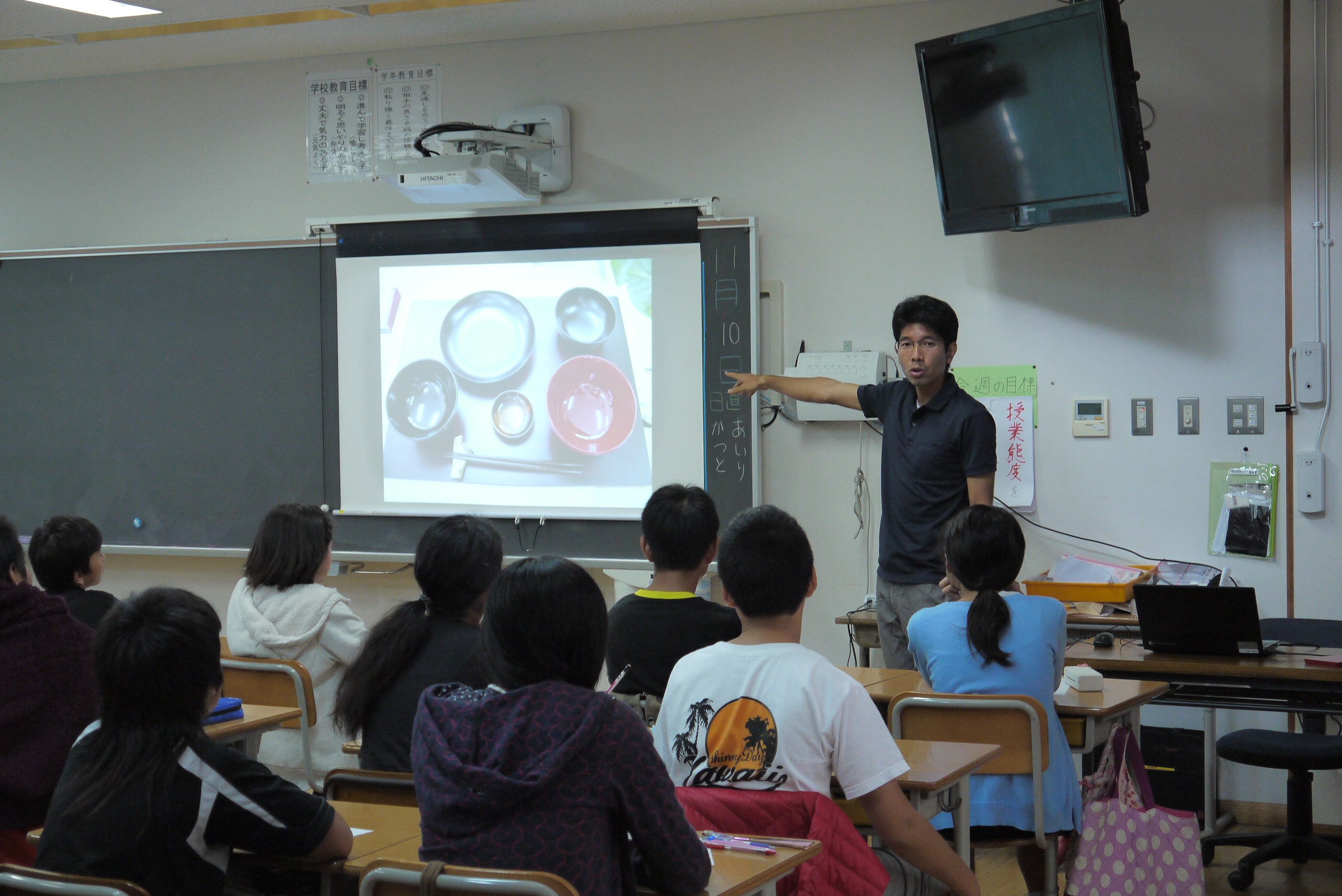 小学校での「漆の出前授業」