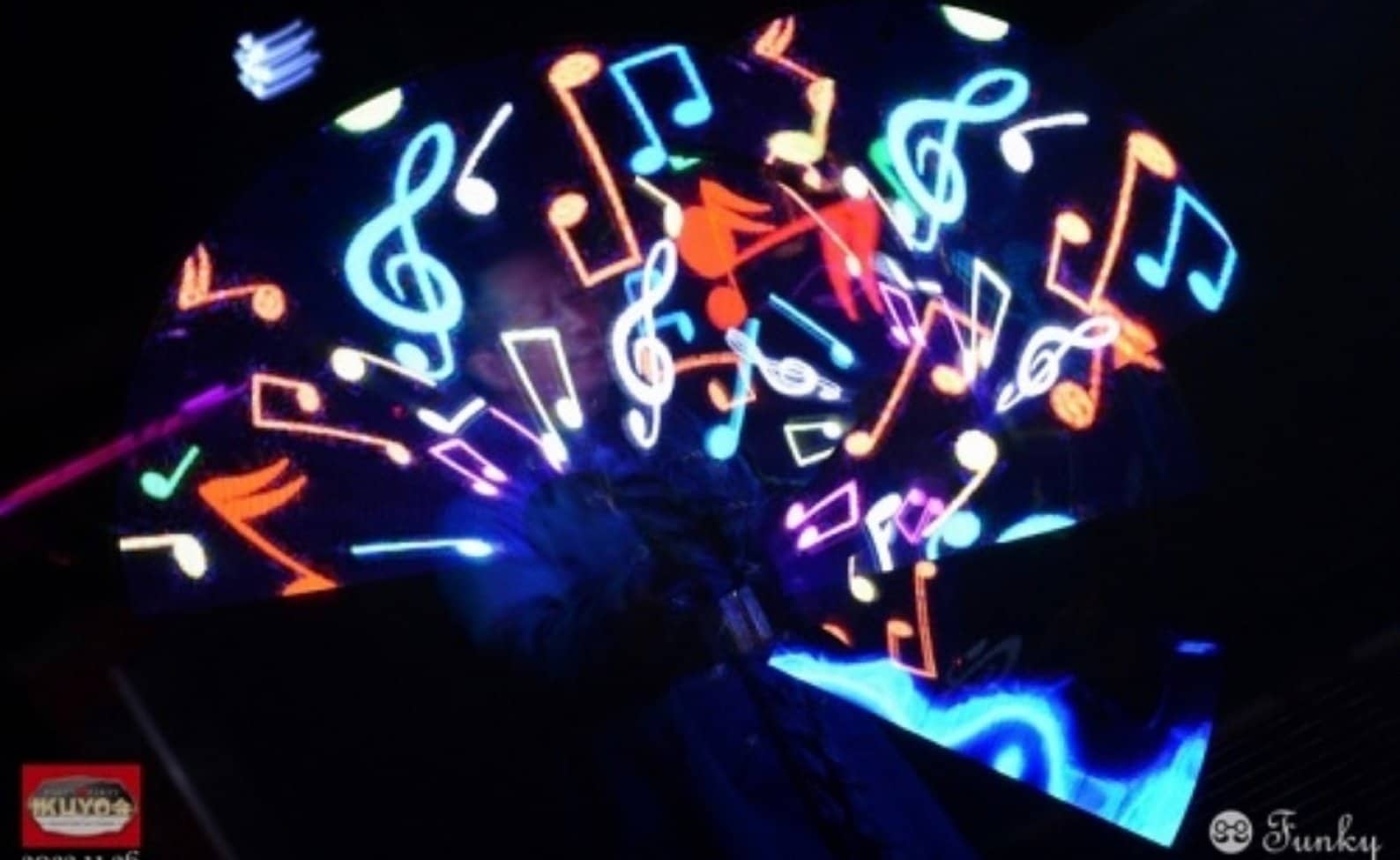 ミュージシャンのコラボパフォーマンスに！